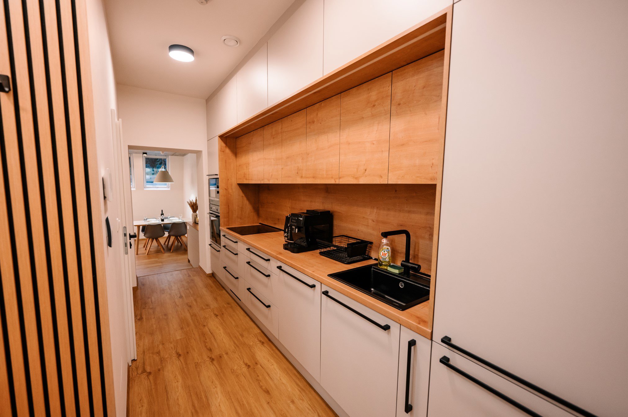 Elegantní byt se 3 ložnicemi, vlastní terasou a zahradou | Ubytování až pro 6 osob — foto 2